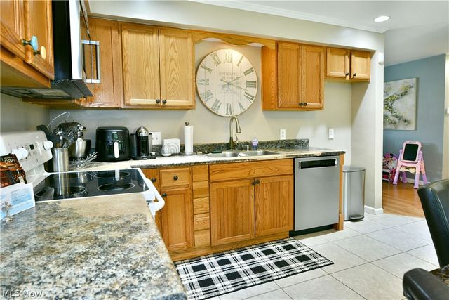 203 Aldrich Road, Austintown, OH 44515