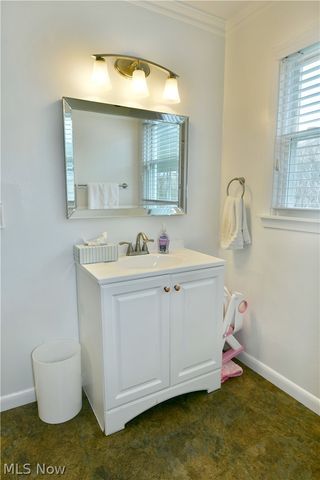 203 Aldrich Road, Austintown, OH 44515