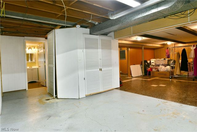 203 Aldrich Road, Austintown, OH 44515