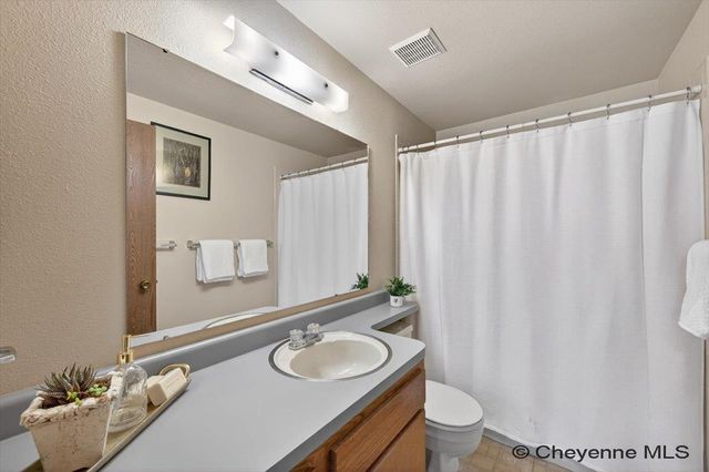 4526 EL CAMINO DR, Cheyenne, WY 82001