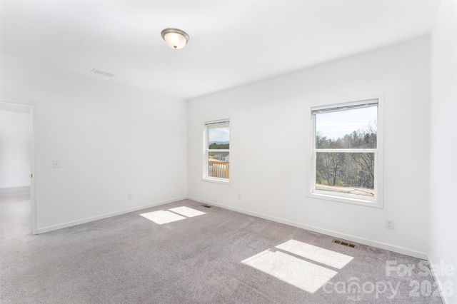 138 Indian Paintbrush Lane, Alexander, NC 28701