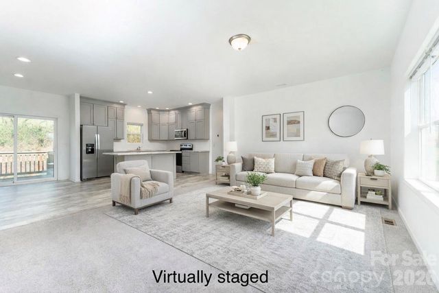 138 Indian Paintbrush Lane, Alexander, NC 28701