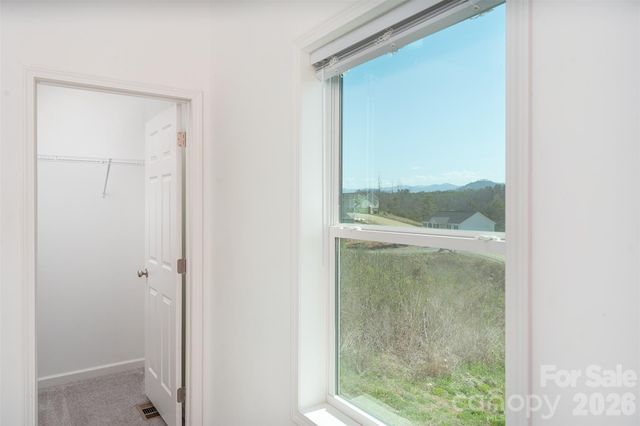 138 Indian Paintbrush Lane, Alexander, NC 28701