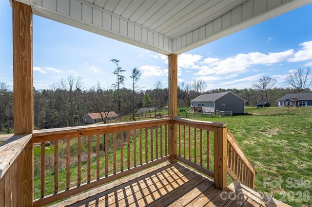138 Indian Paintbrush Lane, Alexander, NC 28701