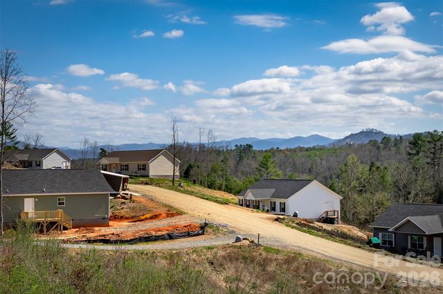 138 Indian Paintbrush Lane, Alexander, NC 28701