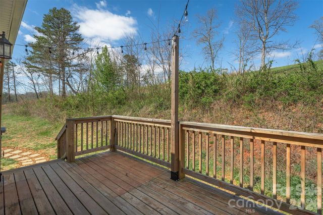138 Indian Paintbrush Lane, Alexander, NC 28701
