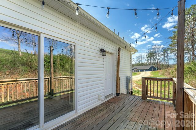 138 Indian Paintbrush Lane, Alexander, NC 28701