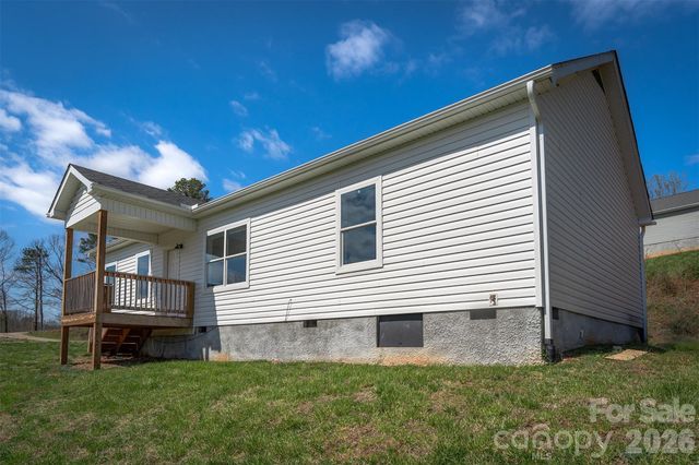 138 Indian Paintbrush Lane, Alexander, NC 28701