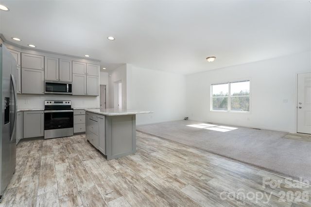 138 Indian Paintbrush Lane, Alexander, NC 28701