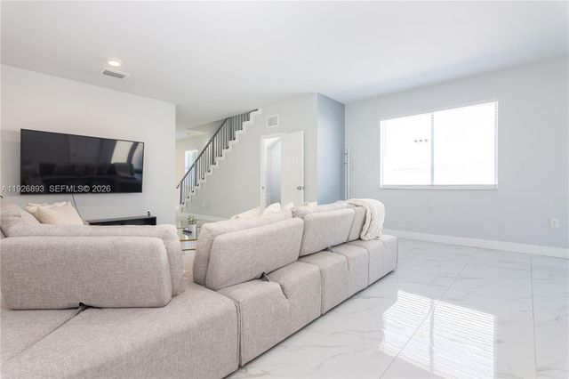 1968 NW 25th Avenue, Miami, FL 33125
