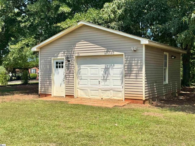 408 Rices Creek Road, Liberty, SC 29657