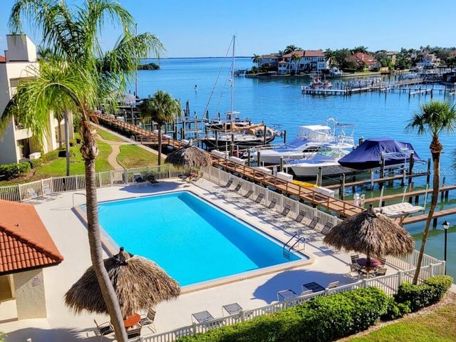 106 1ST STREET E 215, St Petersburg, FL 33715
