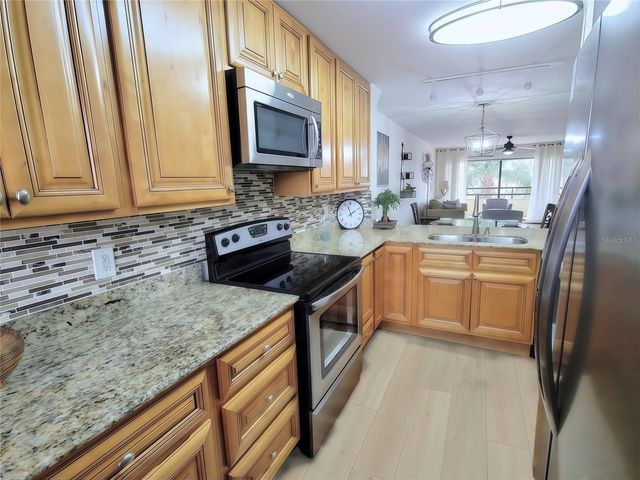 106 1ST STREET E 215, St Petersburg, FL 33715