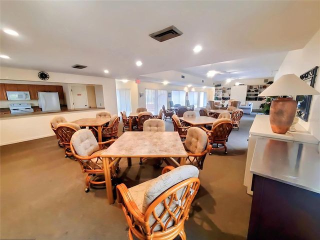 106 1ST STREET E 215, St Petersburg, FL 33715