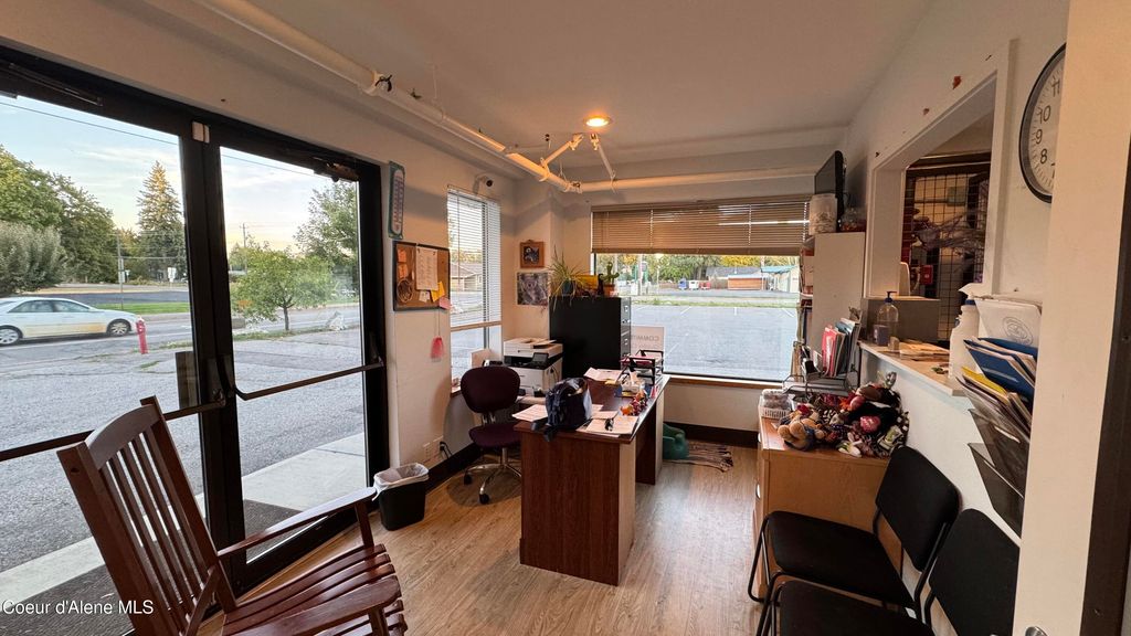 102 S Division Ave, Sandpoint, ID 83864 photo 16