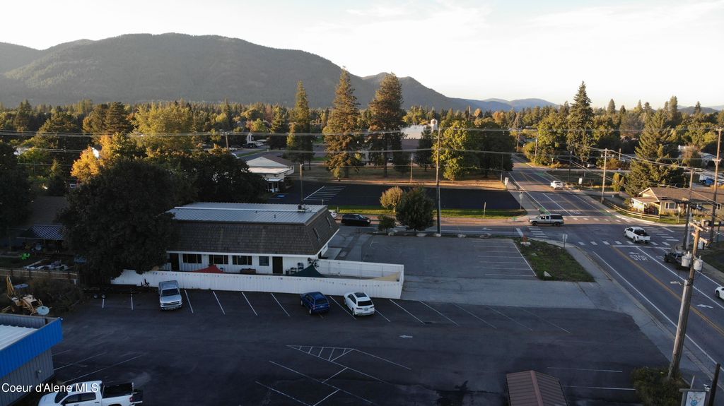 102 S Division Ave, Sandpoint, ID 83864 photo 2