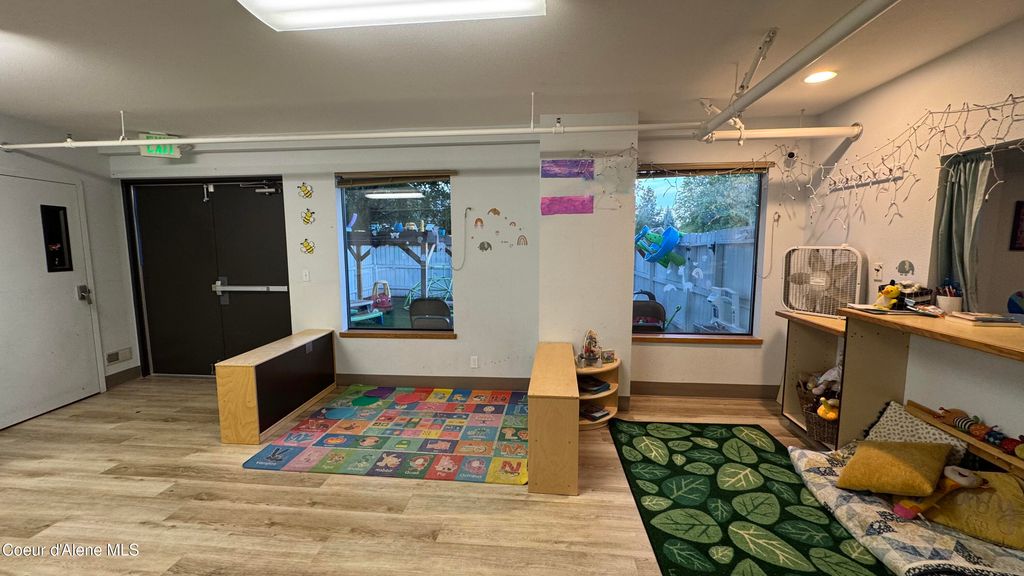 102 S Division Ave, Sandpoint, ID 83864 photo 24