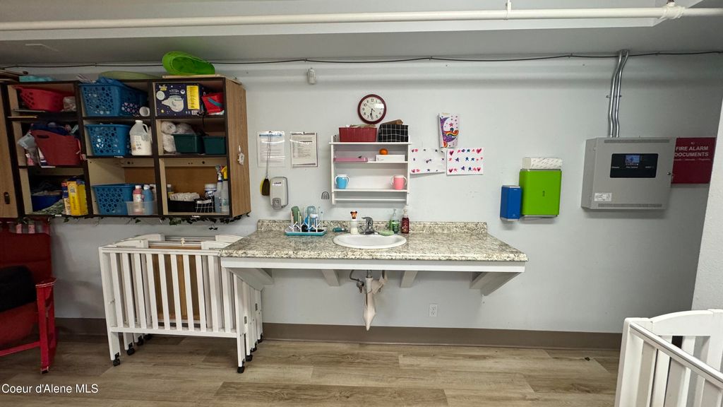 102 S Division Ave, Sandpoint, ID 83864 photo 25