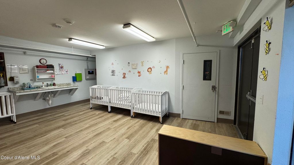 102 S Division Ave, Sandpoint, ID 83864 photo 28