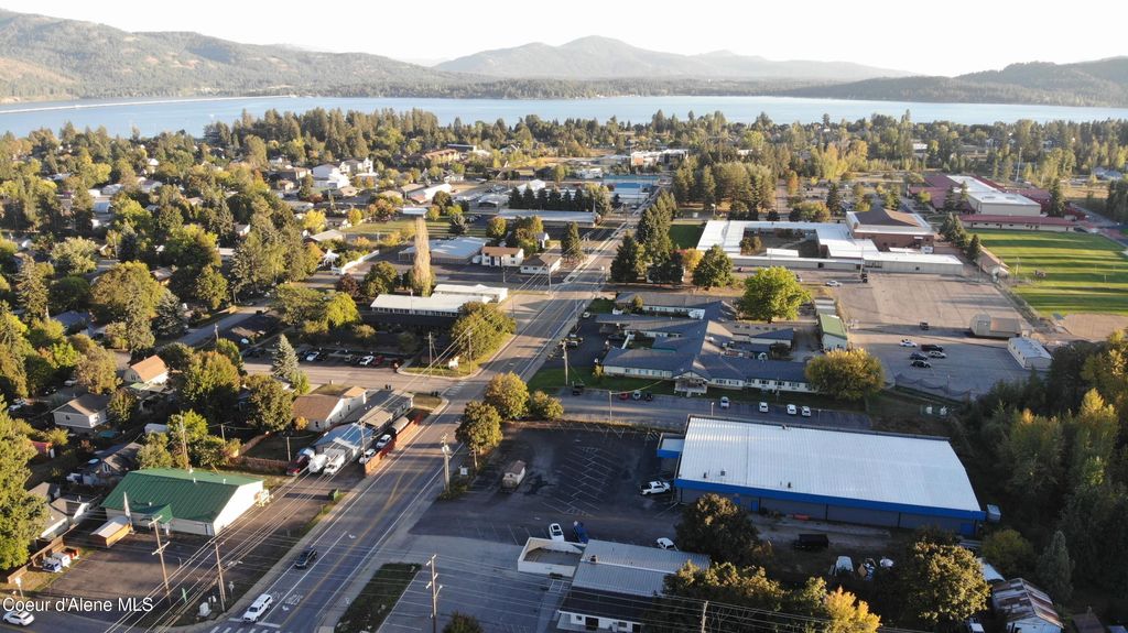 102 S Division Ave, Sandpoint, ID 83864 photo 3