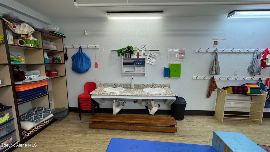 102 S Division Ave, Sandpoint, ID 83864 photo 35