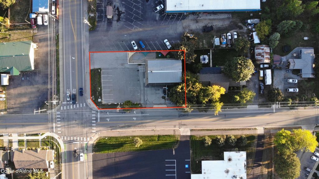 102 S Division Ave, Sandpoint, ID 83864 photo 4