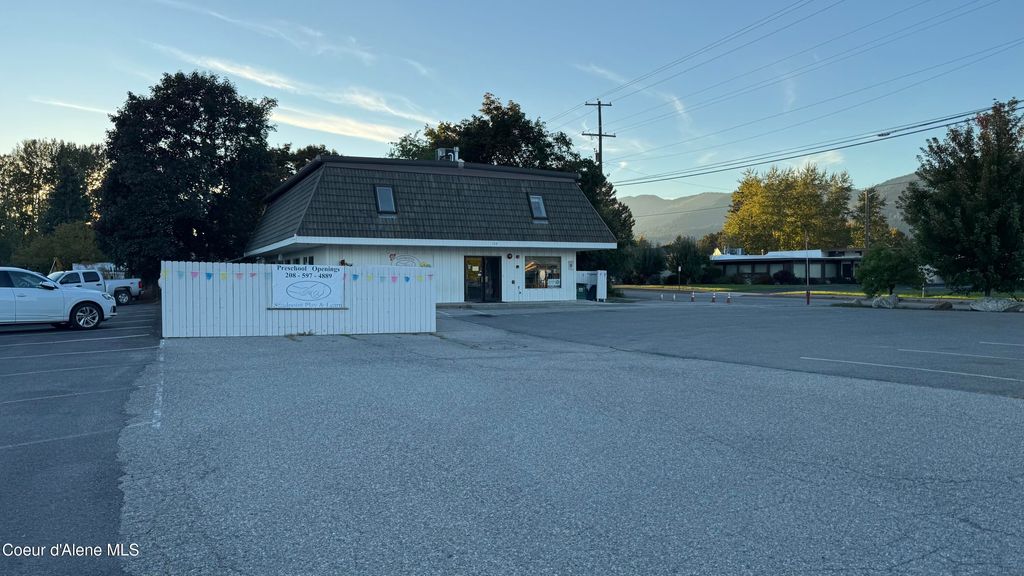 102 S Division Ave, Sandpoint, ID 83864 photo 5