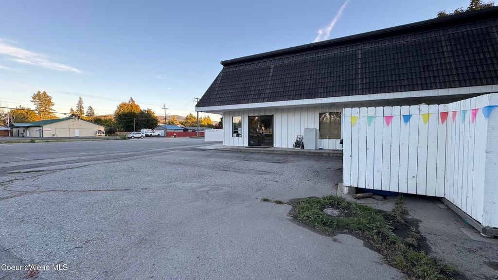 102 S Division Ave, Sandpoint, ID 83864 photo 7