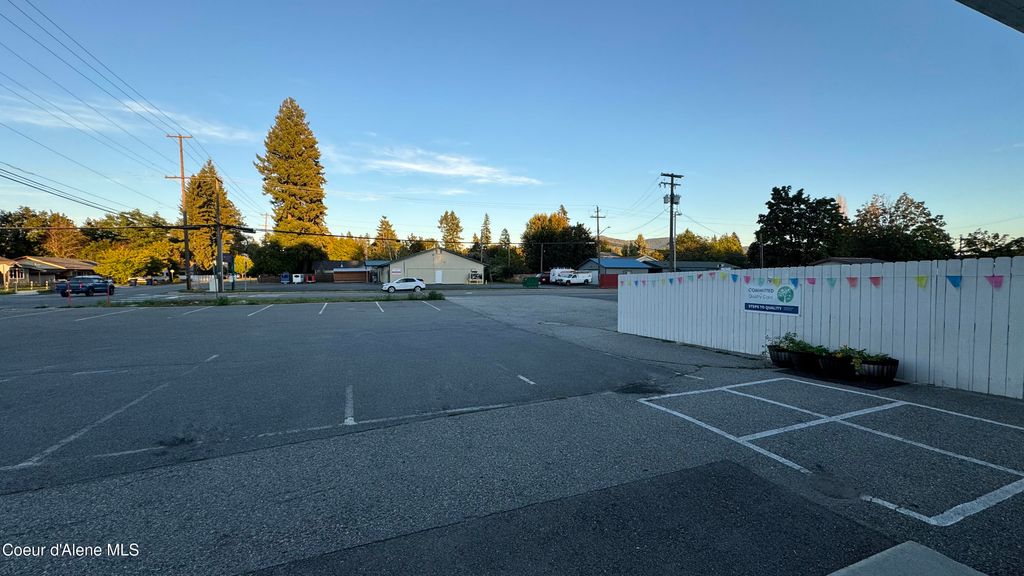 102 S Division Ave, Sandpoint, ID 83864 photo 8