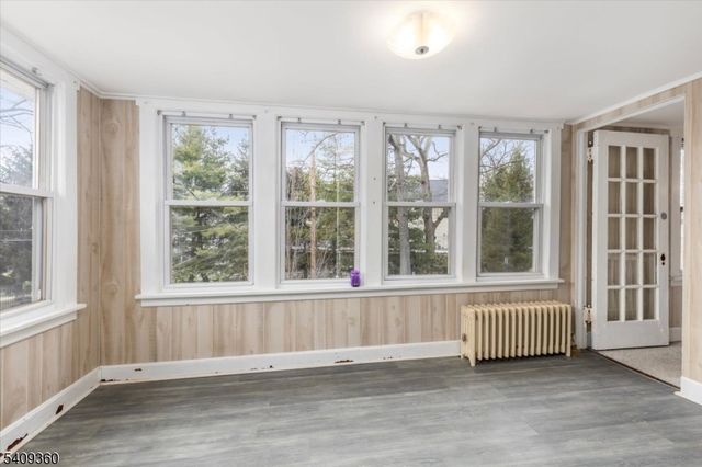 7 Delafield Ave, Rutherford Boro, NJ 07070