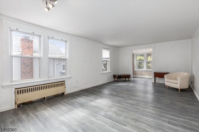 7 Delafield Ave, Rutherford Boro, NJ 07070