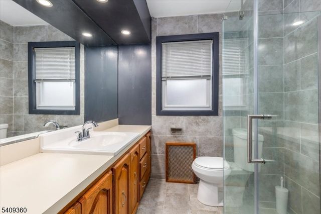 7 Delafield Ave, Rutherford Boro, NJ 07070