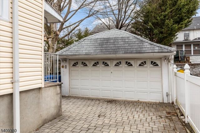 7 Delafield Ave, Rutherford Boro, NJ 07070