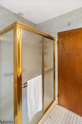 7 Delafield Ave, Rutherford Boro, NJ 07070