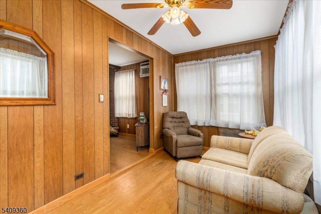 7 Delafield Ave, Rutherford Boro, NJ 07070 — photo 2