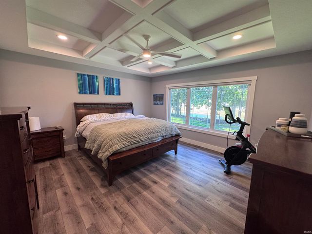 54792 Columbia Bay Drive, Osceola, IN 46561