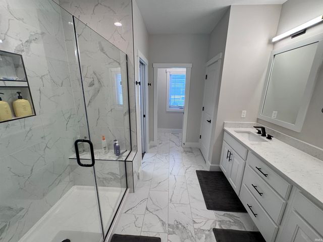 54792 Columbia Bay Drive, Osceola, IN 46561