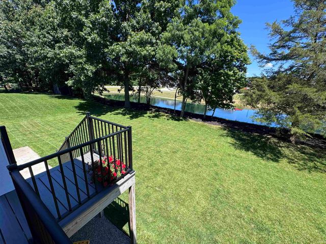 54792 Columbia Bay Drive, Osceola, IN 46561
