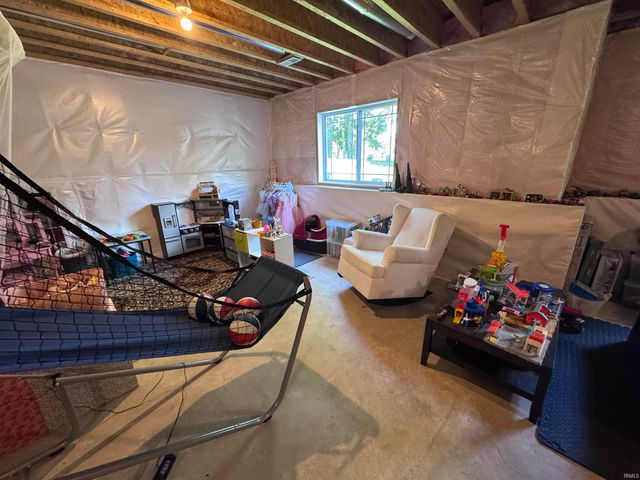 54792 Columbia Bay Drive, Osceola, IN 46561