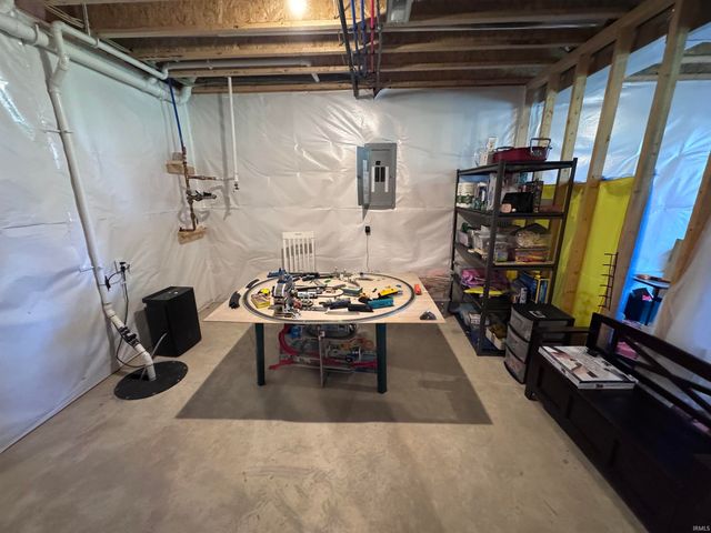 54792 Columbia Bay Drive, Osceola, IN 46561