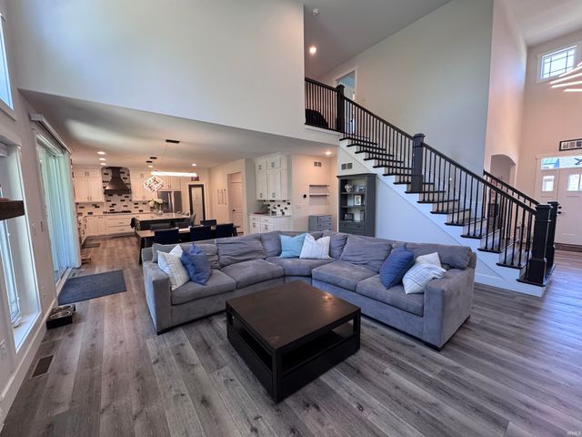 54792 Columbia Bay Drive, Osceola, IN 46561
