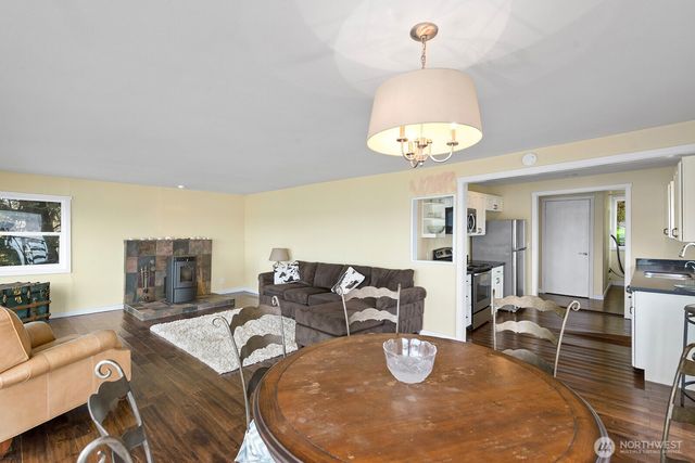 8032 SW Hawthorne Lane, Vashon, WA 98070