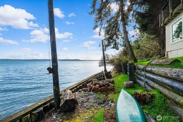 8032 SW Hawthorne Lane, Vashon, WA 98070
