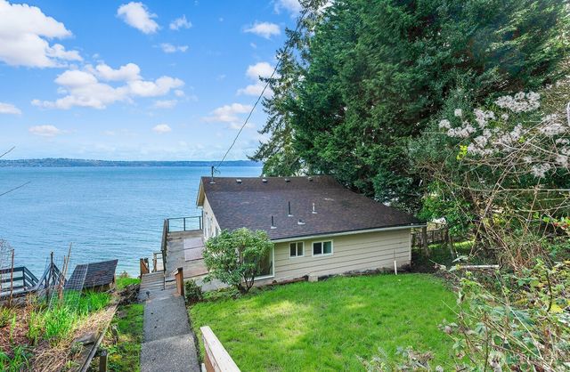 8032 SW Hawthorne Lane, Vashon, WA 98070