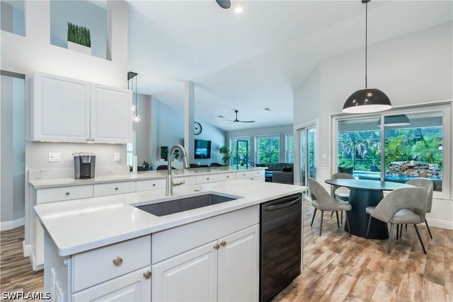 7653 Citrus Hill LN, Naples, FL 34109