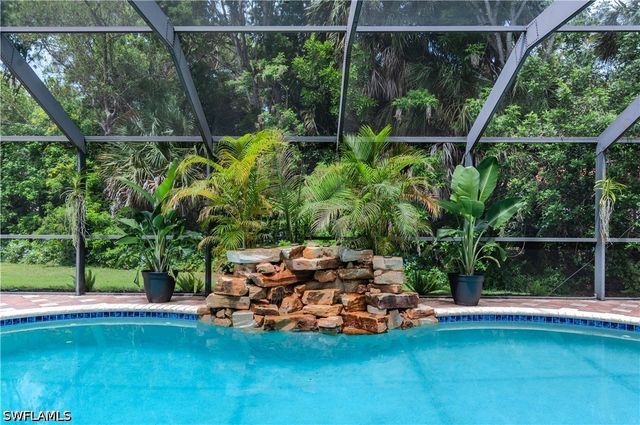 7653 Citrus Hill LN, Naples, FL 34109