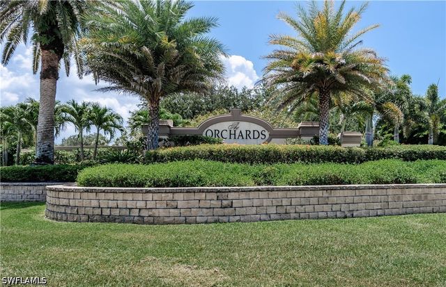 7653 Citrus Hill LN, Naples, FL 34109