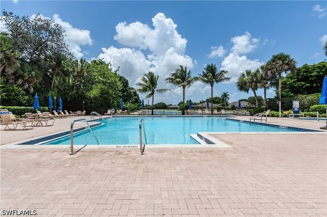7653 Citrus Hill LN, Naples, FL 34109