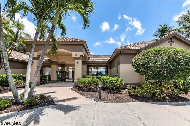 7653 Citrus Hill LN, Naples, FL 34109