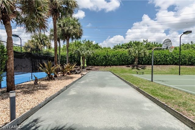 7653 Citrus Hill LN, Naples, FL 34109